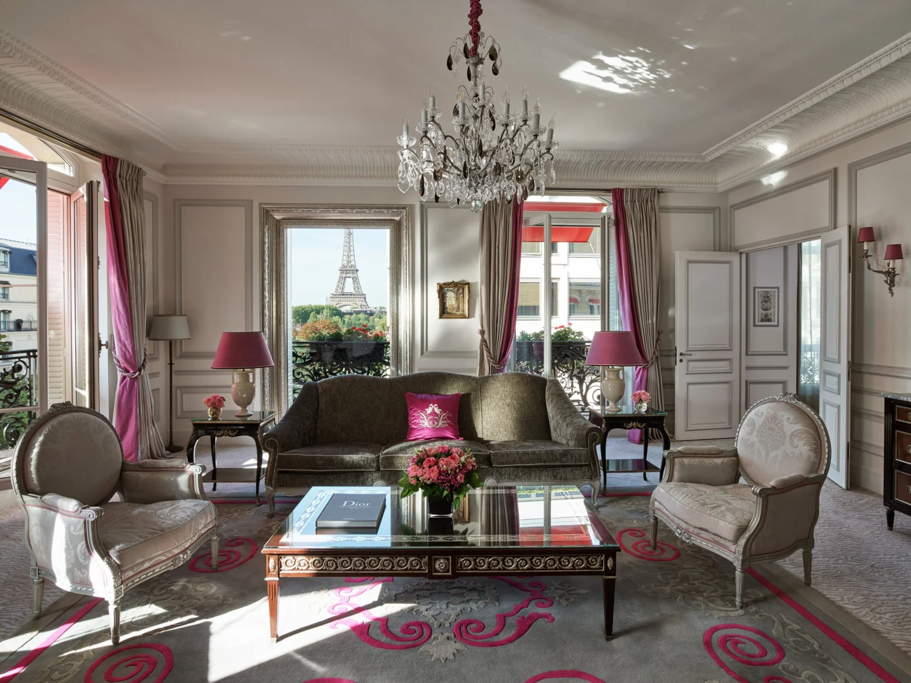 Sala da suíte Eiffel do Hôtel Plaza Athénée