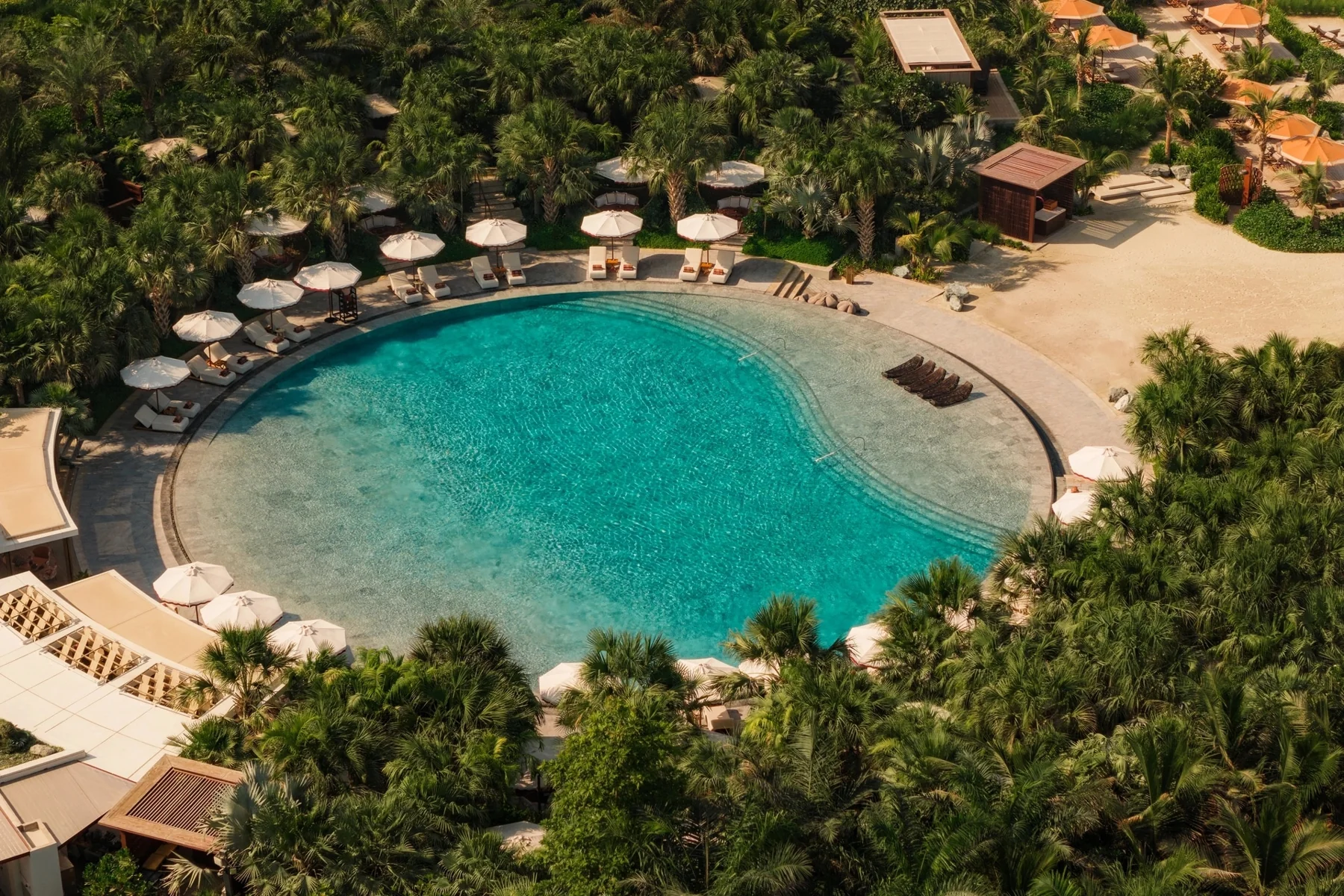 Piscina circular do Jumeirah Marsa Al Arab vista do alto
